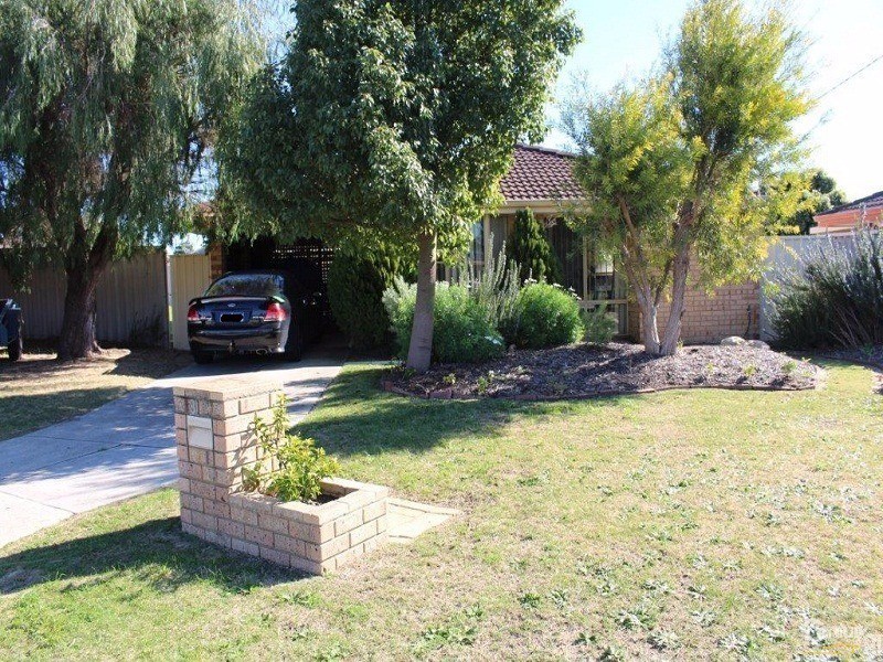 8 Wills Court, Cooloongup WA 6168