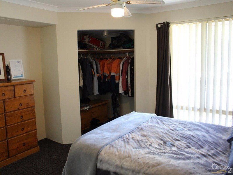 8 Wills Court, Cooloongup WA 6168