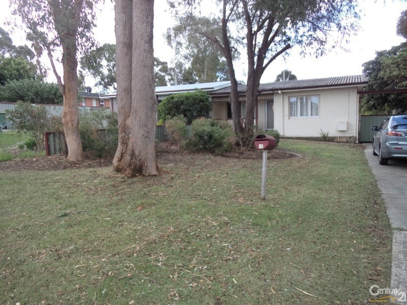 4B Robert Place, Calista WA 6167