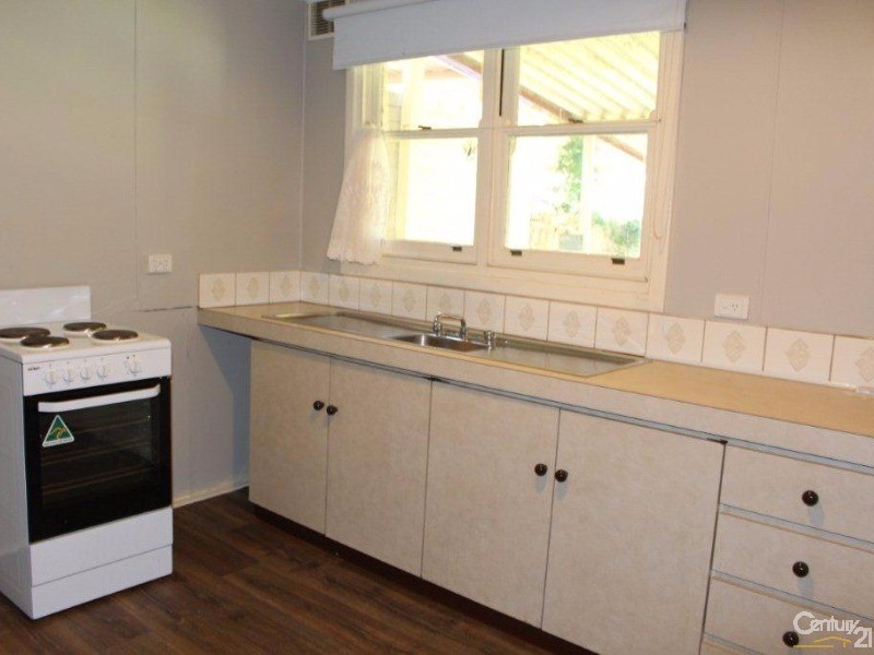 4B Robert Place, Calista WA 6167