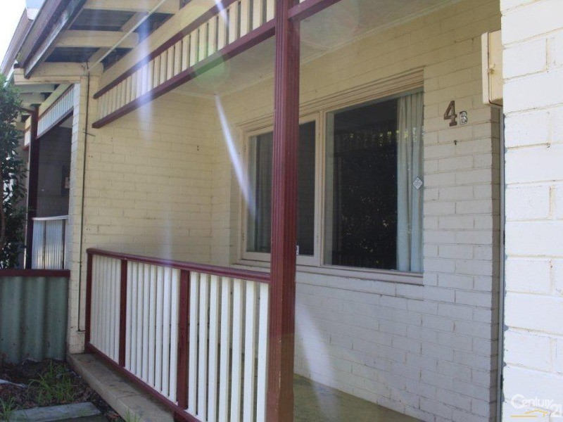 4B Robert Place, Calista WA 6167