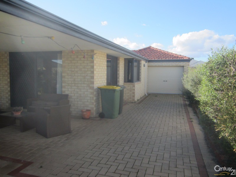 9 Addingham Crescent, Bertram WA 6167