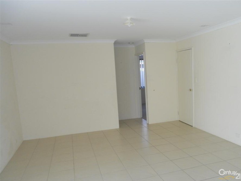 22 Windermere Way, Waikiki WA 6169