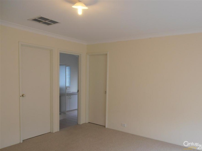 22 Windermere Way, Waikiki WA 6169