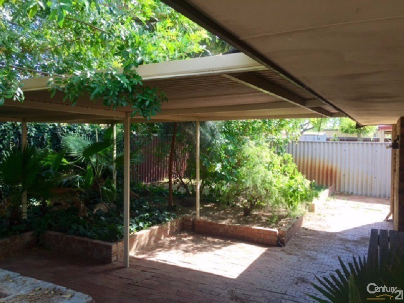 127 Malibu Road, Safety Bay WA 6169
