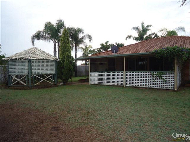 17 Kentia Close, Warnbro WA 6169