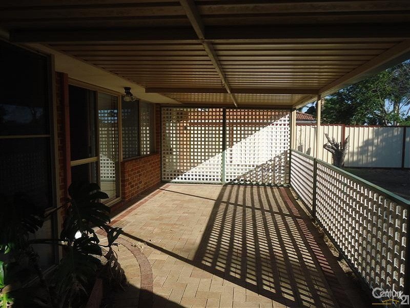 17 Kentia Close, Warnbro WA 6169