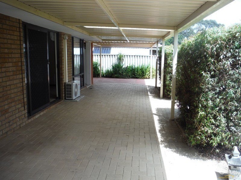 29 Hartland Way, Warnbro WA 6169