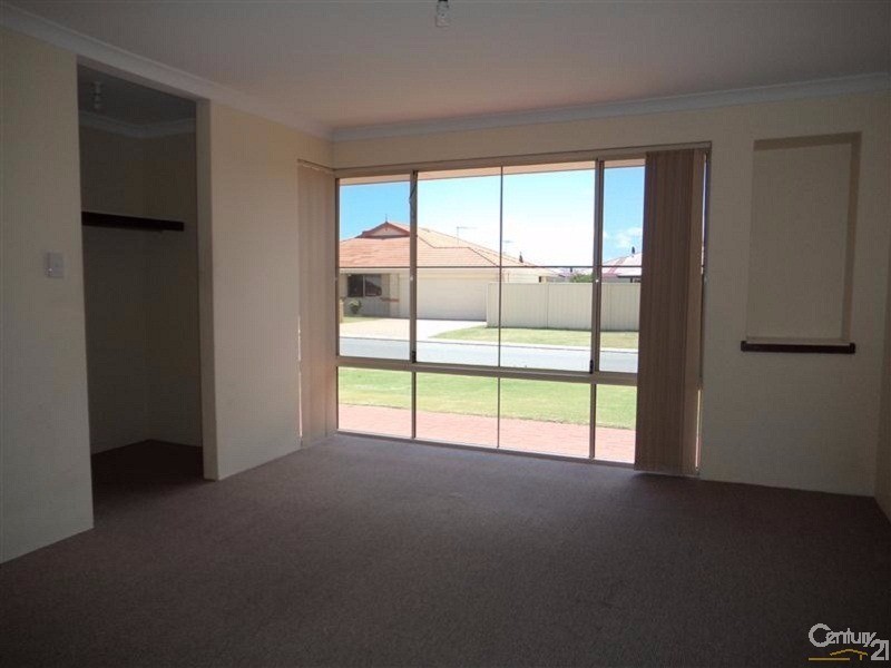 5 Brussels Circuit, Port Kennedy WA 6172