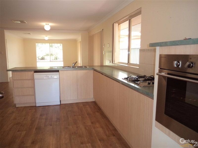 5 Brussels Circuit, Port Kennedy WA 6172