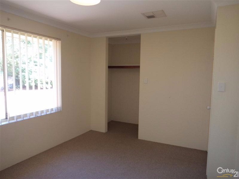 5 Brussels Circuit, Port Kennedy WA 6172