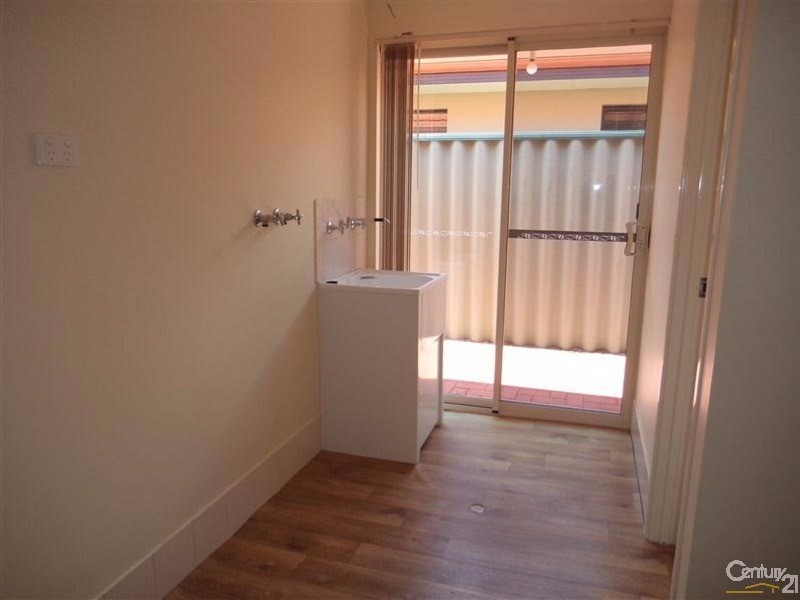5 Brussels Circuit, Port Kennedy WA 6172