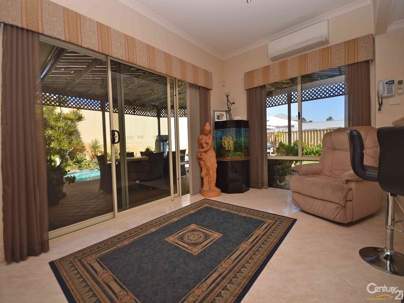 463 Safety Bay Road, Safety Bay WA 6169