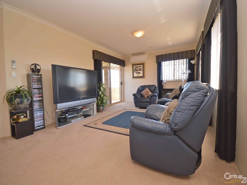 463 Safety Bay Road, Safety Bay WA 6169