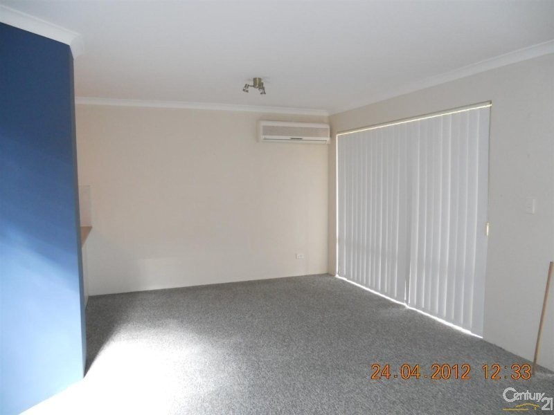 11/4 Marlo Place, Waikiki WA 6169