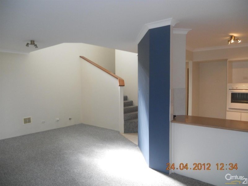 11/4 Marlo Place, Waikiki WA 6169