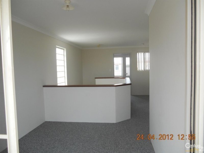 11/4 Marlo Place, Waikiki WA 6169