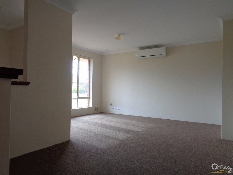 77 Parklands Drive, Warnbro WA 6169