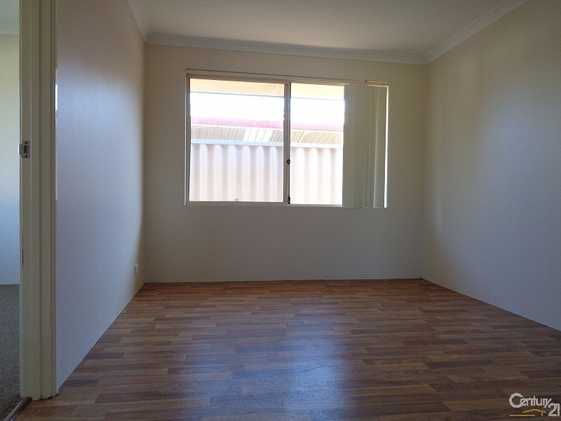 77 Parklands Drive, Warnbro WA 6169
