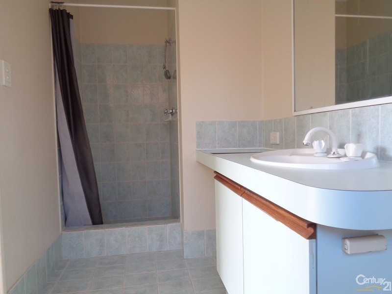 77 Parklands Drive, Warnbro WA 6169