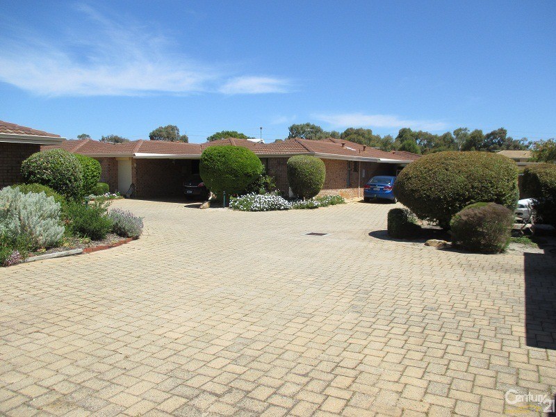 11/8 Merope Close, Rockingham WA 6168