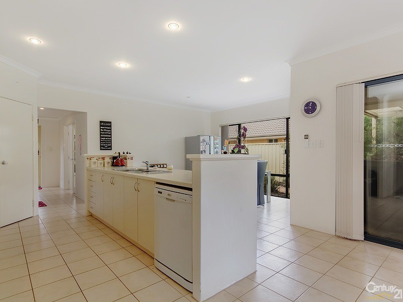 5  Bronte Brace, Secret Harbour WA 6173