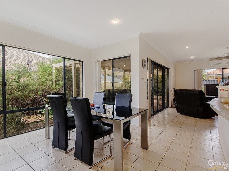 5  Bronte Brace, Secret Harbour WA 6173