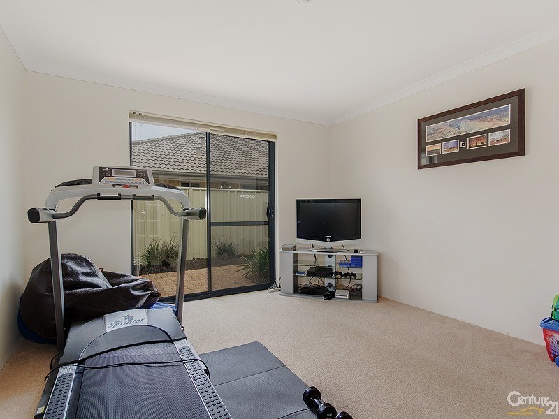 5  Bronte Brace, Secret Harbour WA 6173