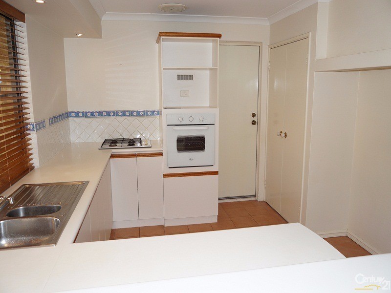 14 Coran Gardens, Warnbro WA 6169