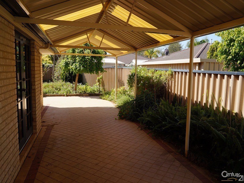 14 Coran Gardens, Warnbro WA 6169