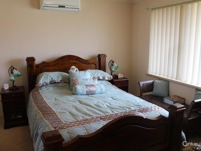 65 Montoro Drive, Port Kennedy WA 6172