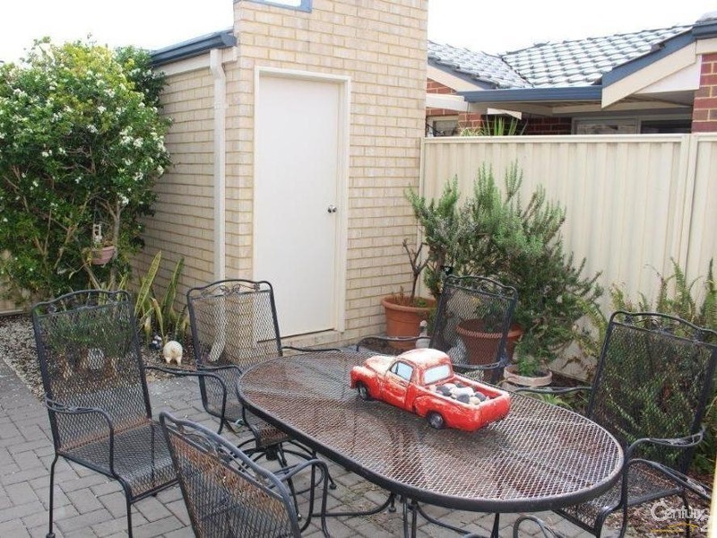 65 Montoro Drive, Port Kennedy WA 6172