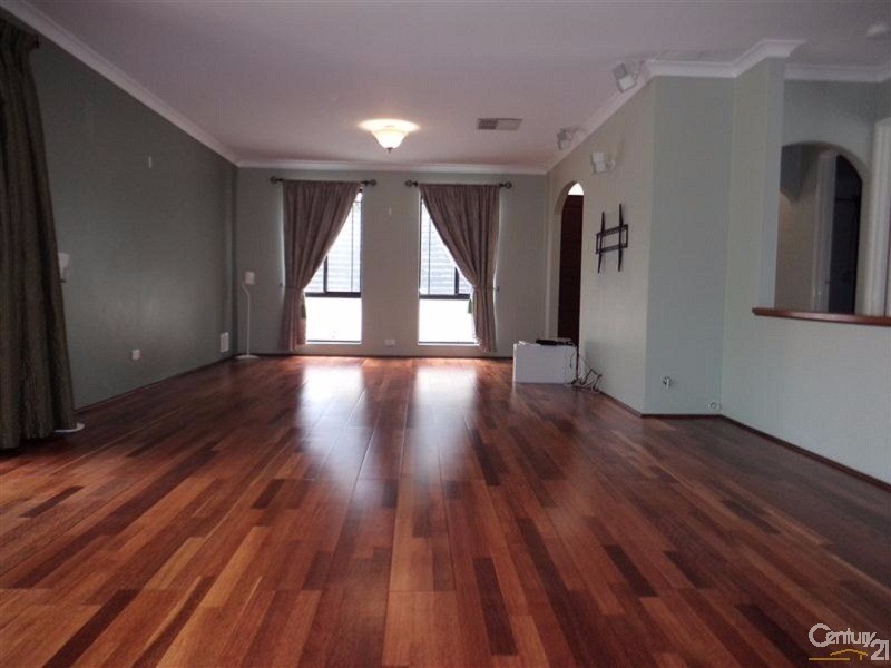 16 Timberlane Loop, Cooloongup WA 6168