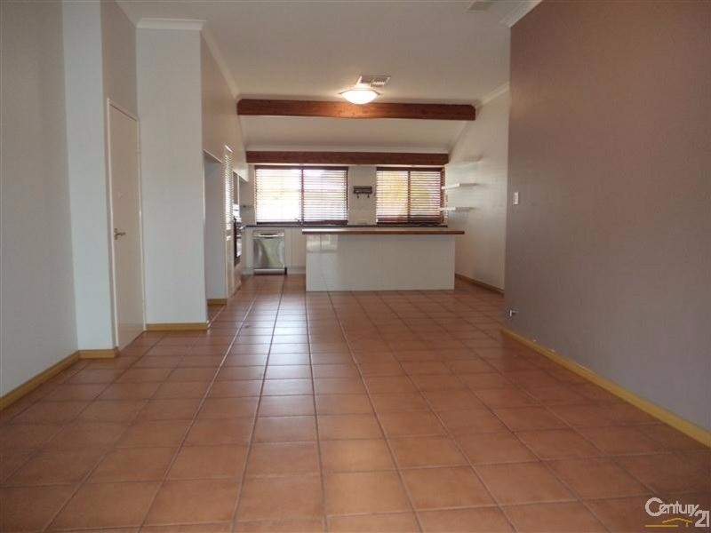 16 Timberlane Loop, Cooloongup WA 6168