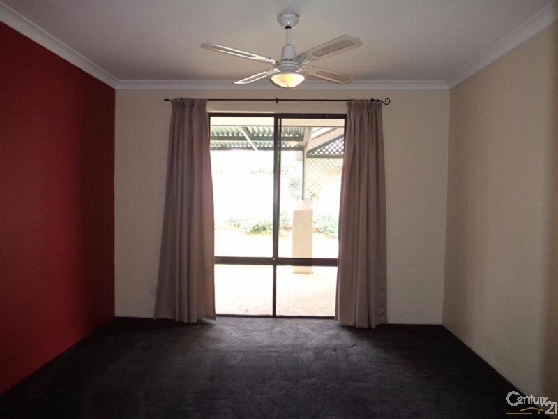 16 Timberlane Loop, Cooloongup WA 6168