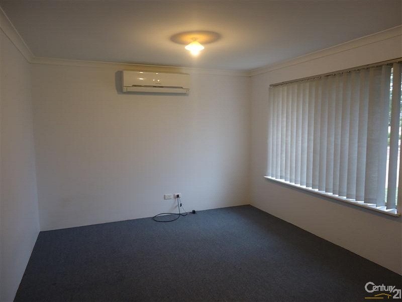 82 Chelmsford Avenue, Port Kennedy WA 6172