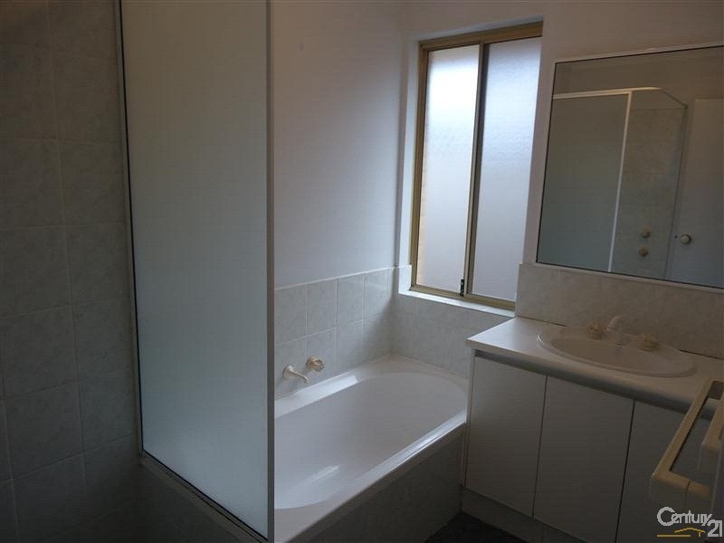 82 Chelmsford Avenue, Port Kennedy WA 6172