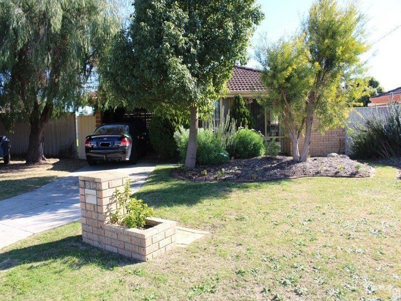 8 Wills Court, Cooloongup WA 6168