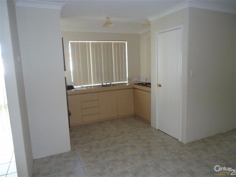 8 Wills Court, Cooloongup WA 6168