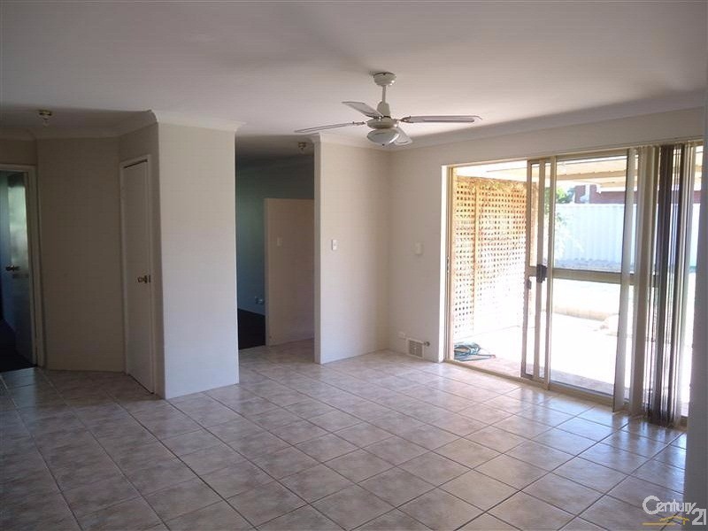 8 Wills Court, Cooloongup WA 6168