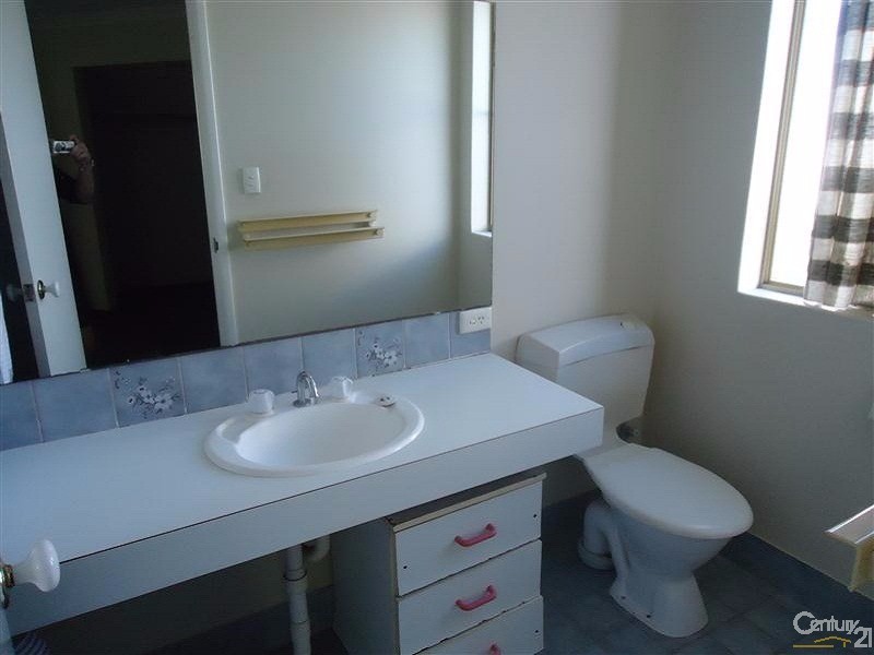 8 Wills Court, Cooloongup WA 6168