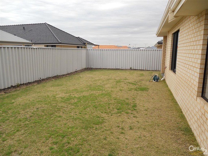 108 Hawker Street, Shoalwater WA 6169