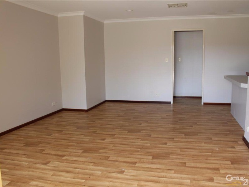 30 Bondi Crescent, Warnbro WA 6169