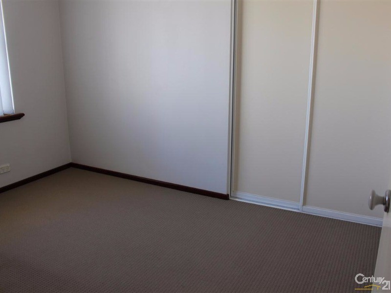 30 Bondi Crescent, Warnbro WA 6169