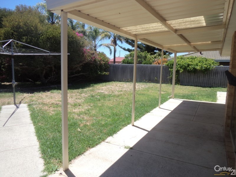 35 Gumnut Crescent, Safety Bay WA 6169