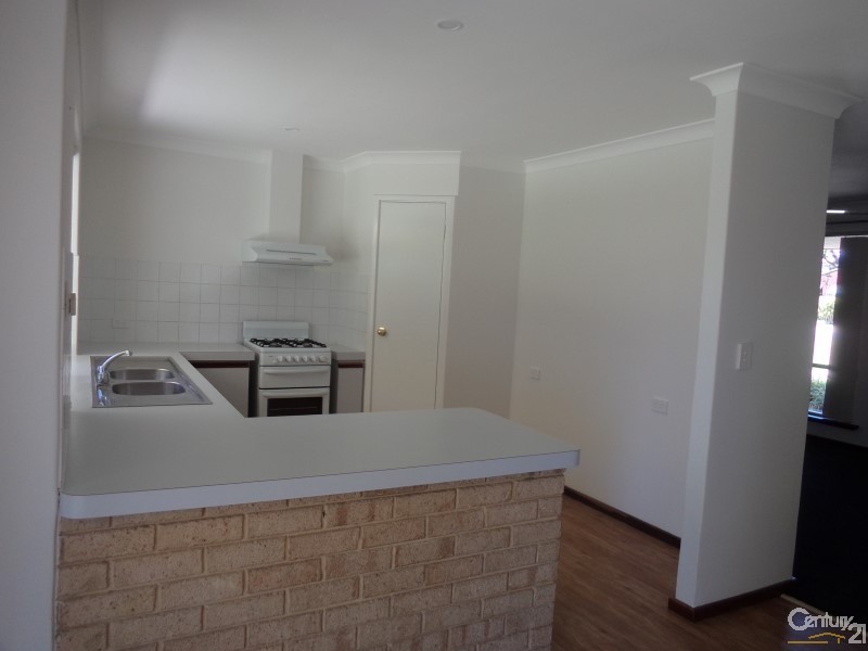 35 Gumnut Crescent, Safety Bay WA 6169