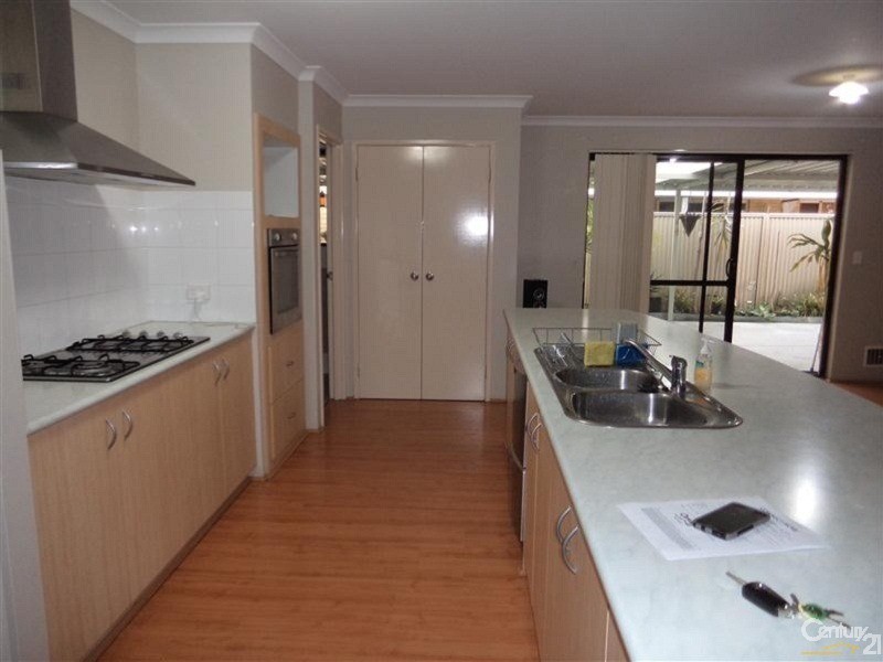 33 Edenhall Terrace, Waikiki WA 6169