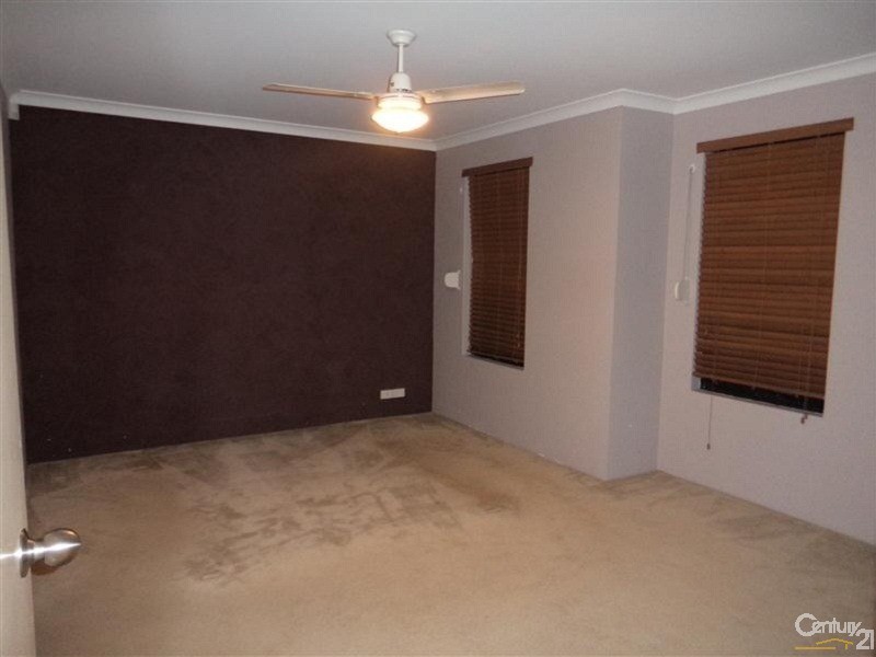 33 Edenhall Terrace, Waikiki WA 6169