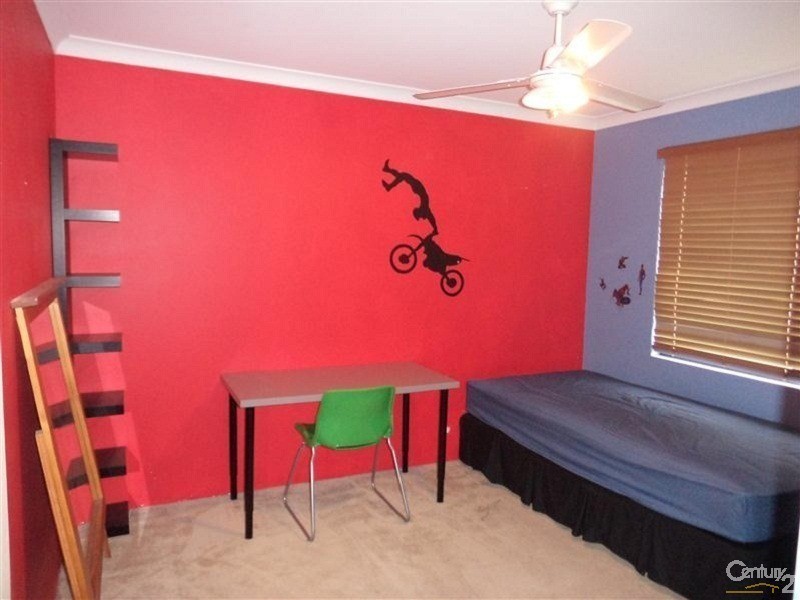 33 Edenhall Terrace, Waikiki WA 6169