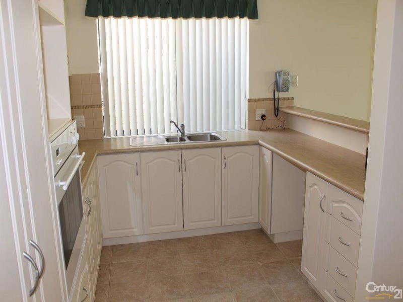 Villa 10 Olivenza Crescent, Bethanie Waters, Port Kennedy WA 6172